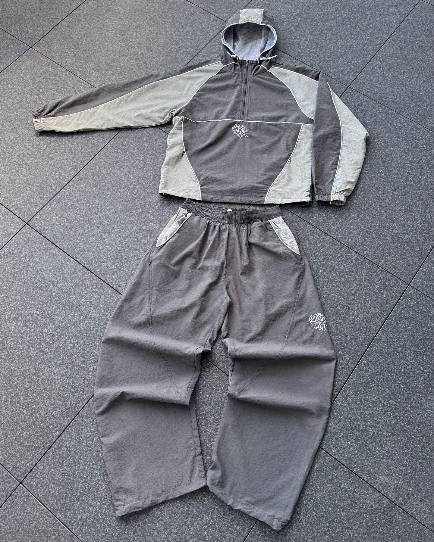 Tracksuit Mertra